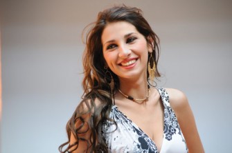 Perla, Explota explótame expló…