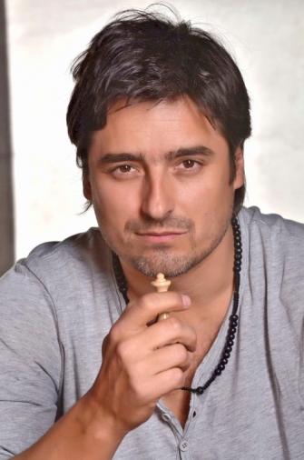 El hombre de TVN