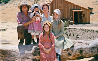 RetrovisiÃ³n LA PEQUEÃA CASA EN LA PRADERA 
