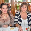 Disfrutando un día en familia. Viernes Santo en la Avda. del Mar
